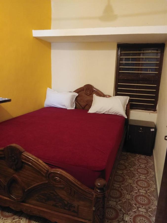 Nks Homestay ポンディシェリ エクステリア 写真