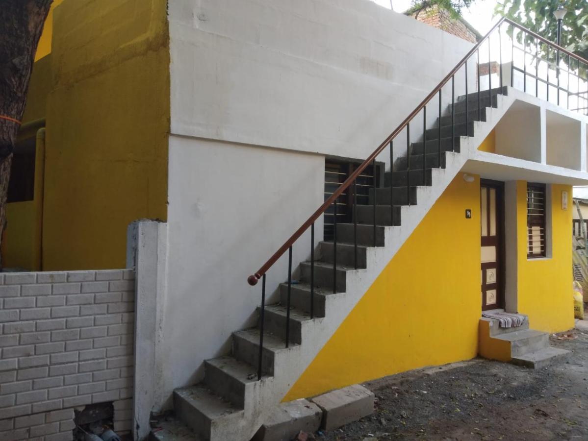 Nks Homestay ポンディシェリ エクステリア 写真